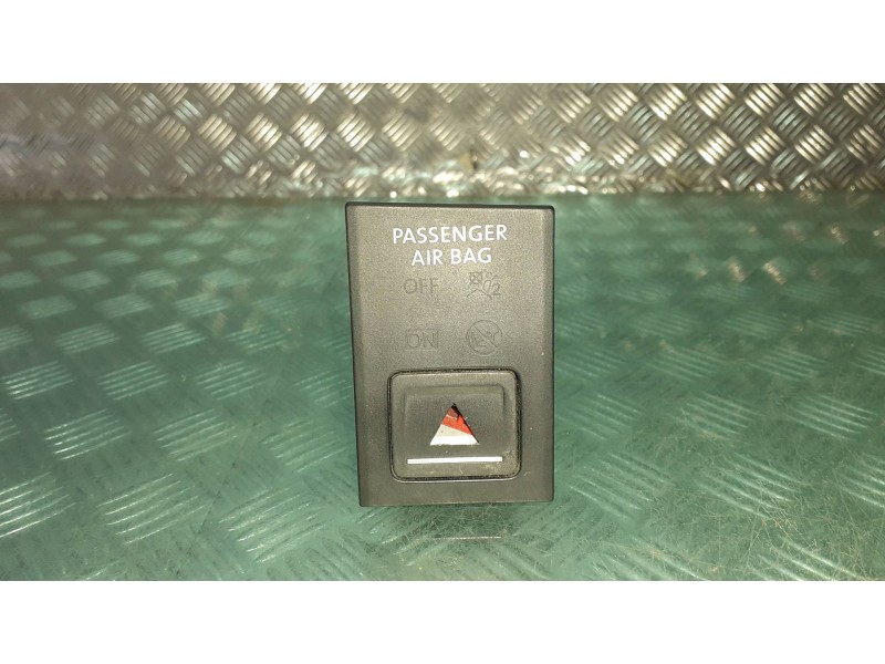 Recambio de warning para volkswagen golf vii lim. referencia OEM IAM 5G1919225  