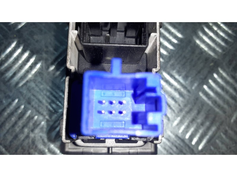 Recambio de warning para volkswagen golf vii lim. referencia OEM IAM 5G1919225  