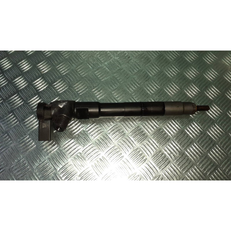 Recambio de inyector para volkswagen golf vii lim. referencia OEM IAM 28506046 2924EL30F81 0180011717A