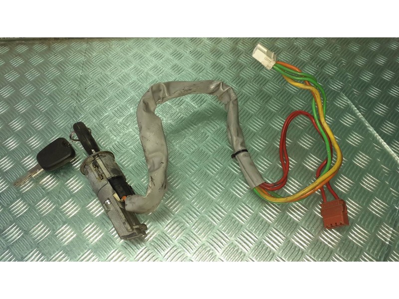 Recambio de conmutador de arranque para peugeot 205 berlina referencia OEM IAM   