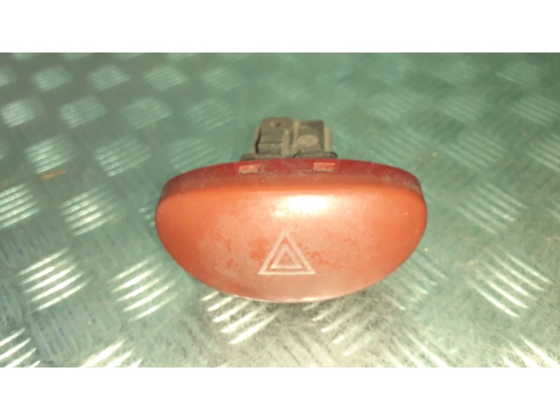 Recambio de warning para peugeot 206 berlina referencia OEM IAM 9643213777   Recambio de warning para peugeot 206 berlina referencia OEM IAM 9643213777