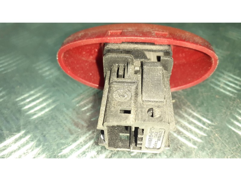 Recambio de warning para peugeot 206 berlina referencia OEM IAM 9643213777   Recambio de warning para peugeot 206 berlina referencia OEM IAM 9643213777