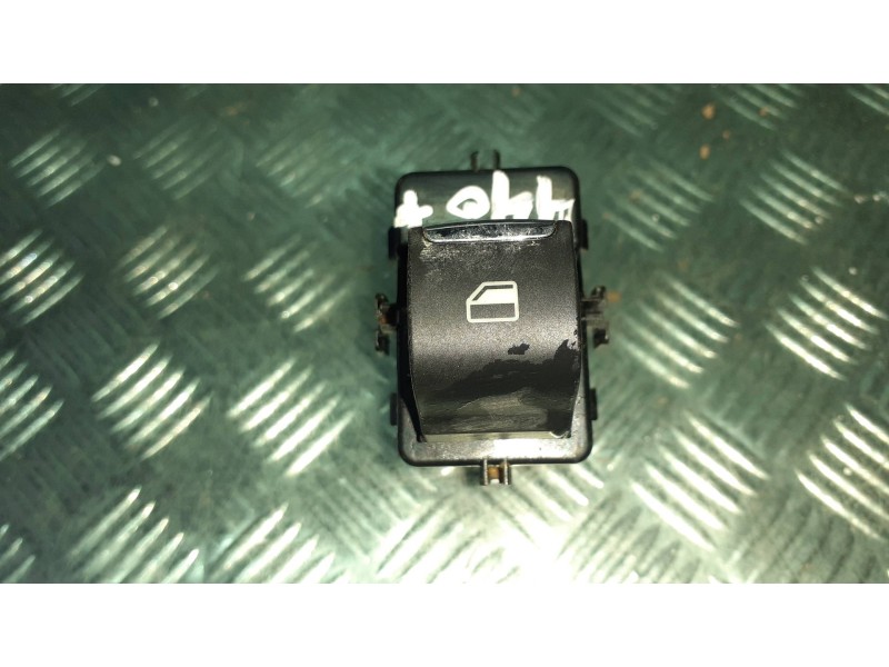 Recambio de mando elevalunas delantero derecho para ford ecosport (cr6) referencia OEM IAM 20210517A DG9T14529ABW 