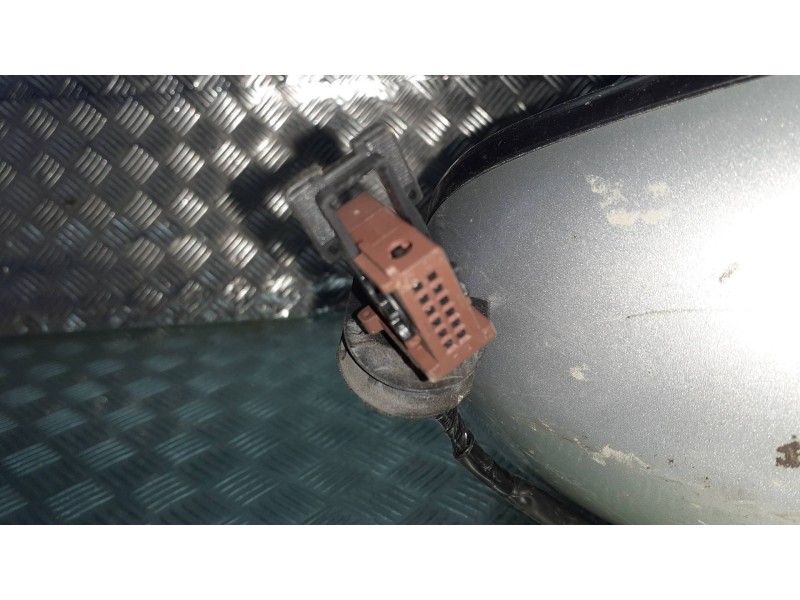 Recambio de retrovisor derecho para peugeot 407 referencia OEM IAM 96457004XT 41454313 ELECTRICO