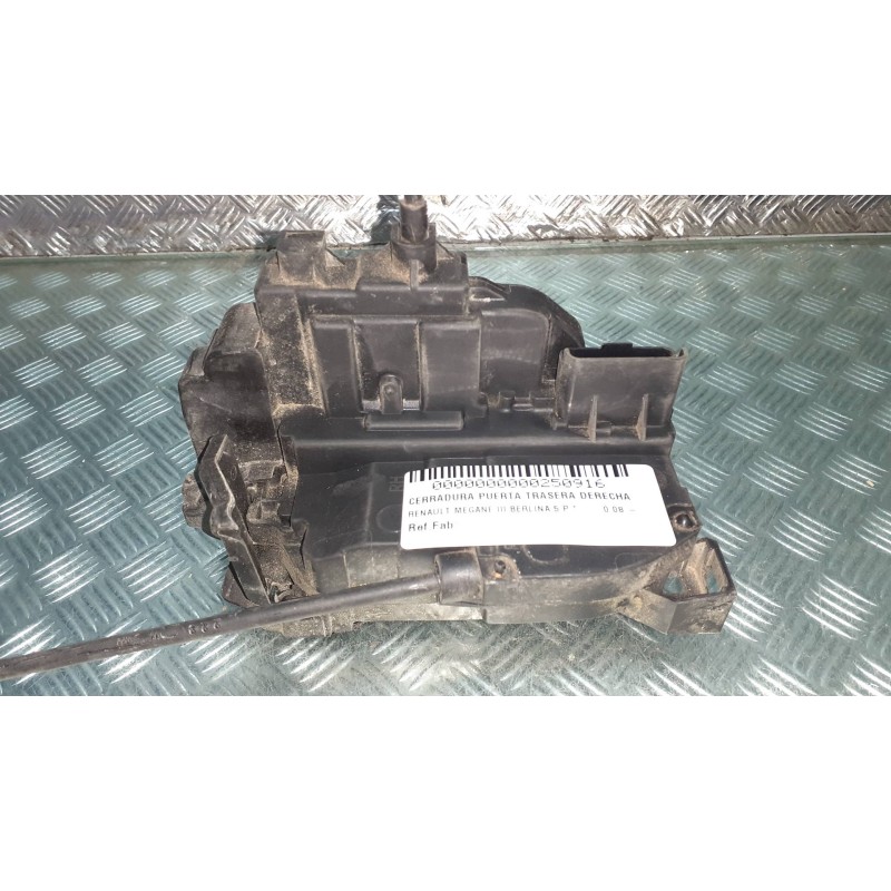 Recambio de cerradura puerta trasera derecha para renault megane iii berlina 5 p referencia OEM IAM  CONECTOR 6 PINES ELECTRICA
