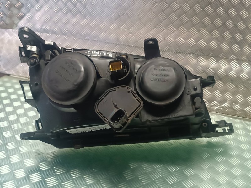 Recambio de faro izquierdo para toyota avensis berlina (t 22) referencia OEM IAM 8115005140  
