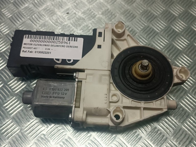 Recambio de motor elevalunas delantero derecho para peugeot 407 referencia OEM IAM 0130822201 1137328127 BOSCH