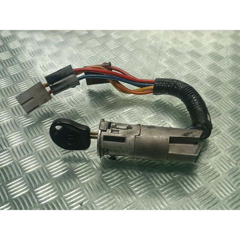 Recambio de conmutador de arranque para peugeot expert kasten standard referencia OEM IAM 0840ZX  