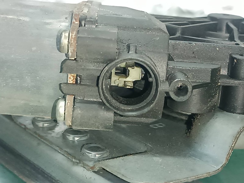 Recambio de elevalunas delantero izquierdo para mazda 3 berlina (bk) referencia OEM IAM 400726D  ELECTRICO