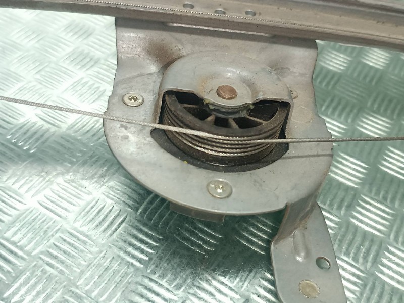 Recambio de elevalunas delantero izquierdo para mazda 3 berlina (bk) referencia OEM IAM 400726D  ELECTRICO