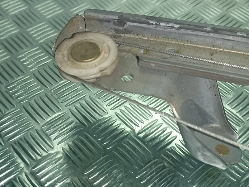 Recambio de elevalunas delantero izquierdo para mazda 3 berlina (bk) referencia OEM IAM 400726D  ELECTRICO