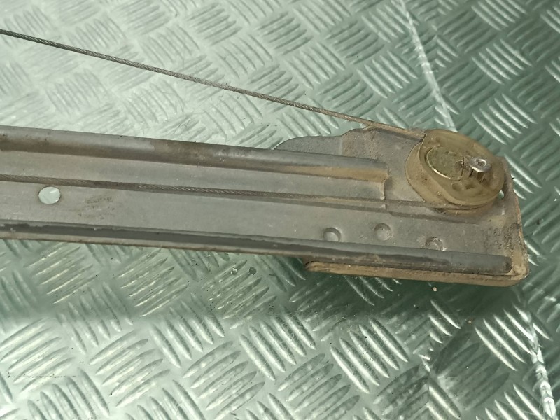 Recambio de elevalunas delantero derecho para dacia logan mcv ambiance referencia OEM IAM 118482 400727D ELECTRICO