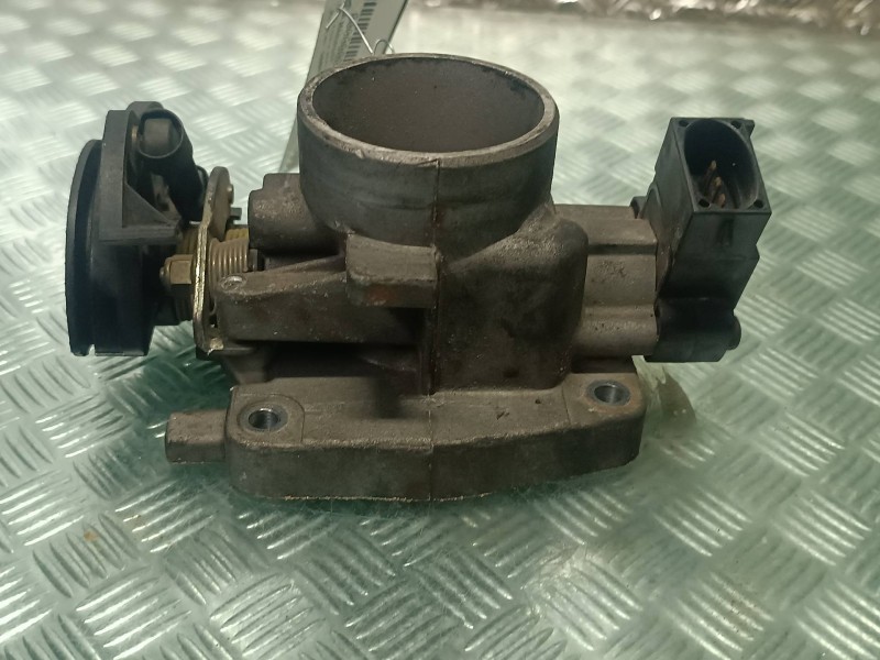 Recambio de caja mariposa para ford fiesta berlina referencia OEM IAM 96BFEA  CONECTOR 3 PINES