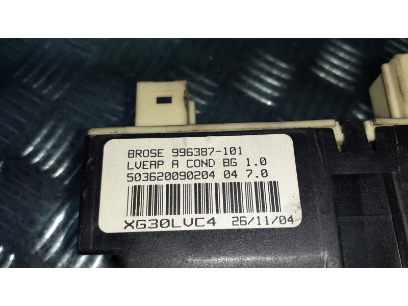 Recambio de motor elevalunas delantero izquierdo para citroen c5 break referencia OEM IAM 997833101 7746004901 19114640