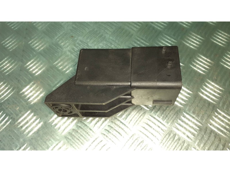 Recambio de caja precalentamiento para peugeot 407 referencia OEM IAM 51252002 9640469680 