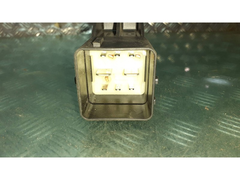 Recambio de caja precalentamiento para peugeot 407 referencia OEM IAM 51252002 9640469680 