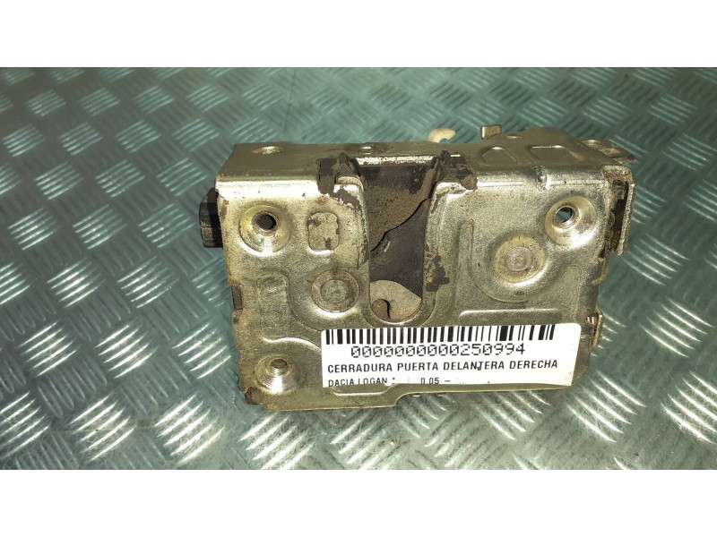 Recambio de cerradura puerta delantera derecha para dacia logan referencia OEM IAM 8200213917  