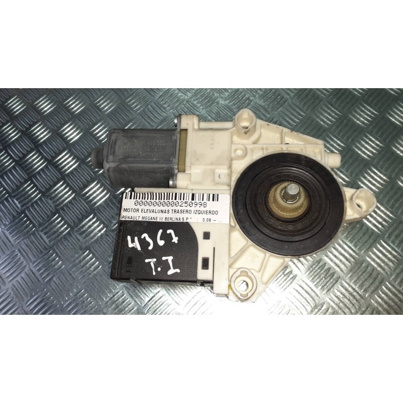 Recambio de motor elevalunas trasero izquierdo para renault megane iii berlina 5 p referencia OEM IAM 0130822330 827310185R 