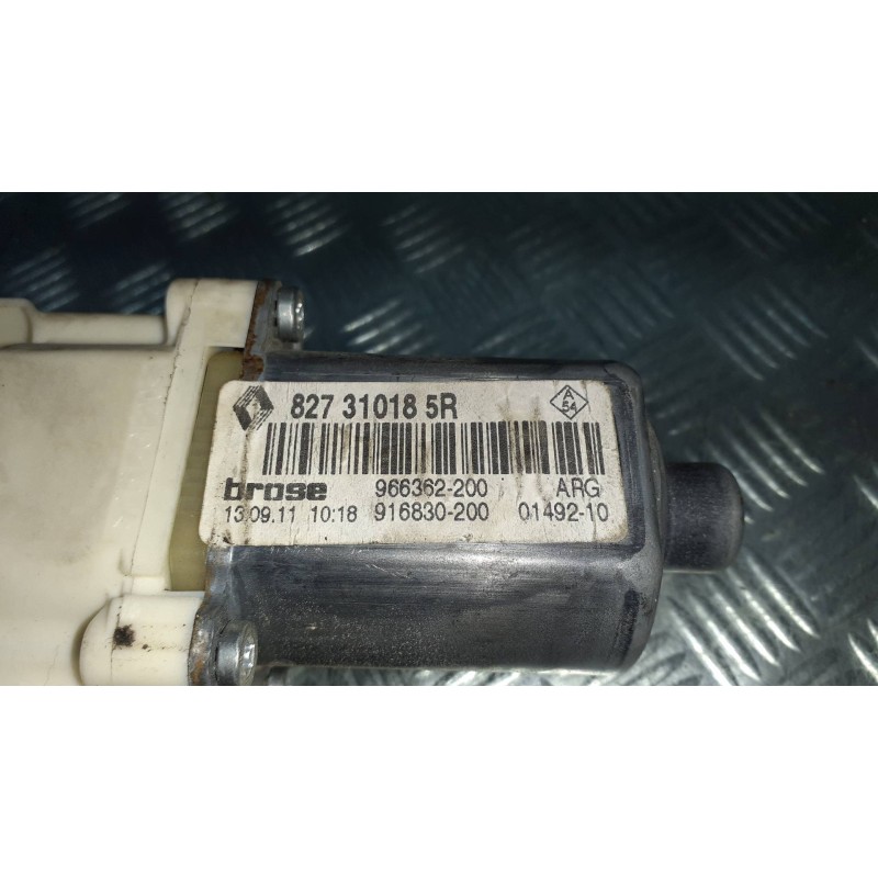 Recambio de motor elevalunas trasero izquierdo para renault megane iii berlina 5 p referencia OEM IAM 0130822330 827310185R 