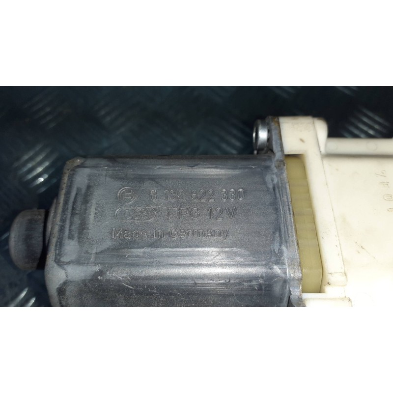 Recambio de motor elevalunas trasero izquierdo para renault megane iii berlina 5 p referencia OEM IAM 0130822330 827310185R 