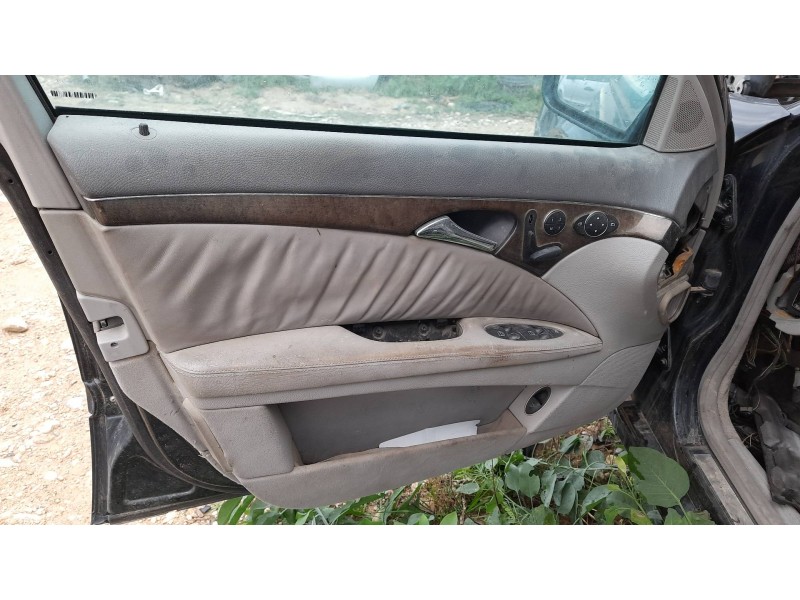 mercedes-benz clase e (w211) berlina del año 2005