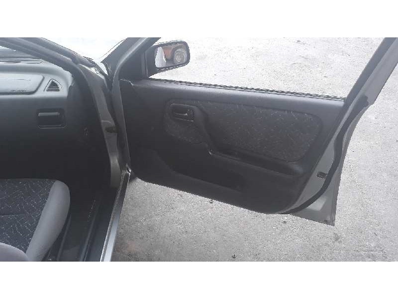 nissan primera berlina (p11) del año 1997