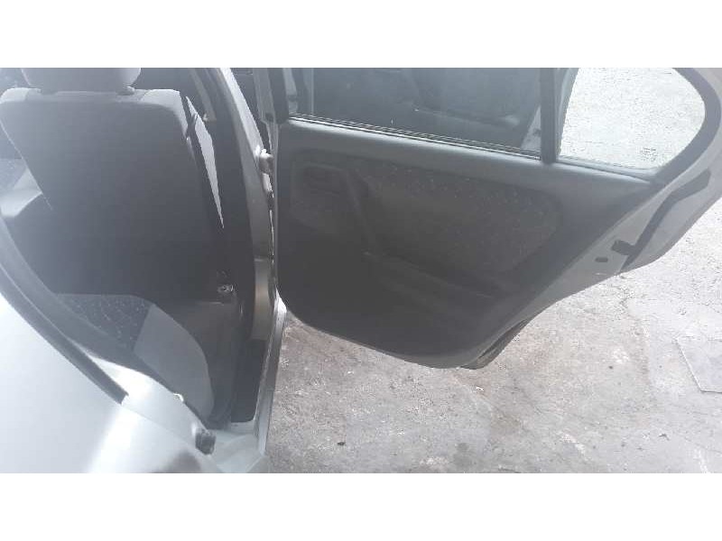 nissan primera berlina (p11) del año 1997