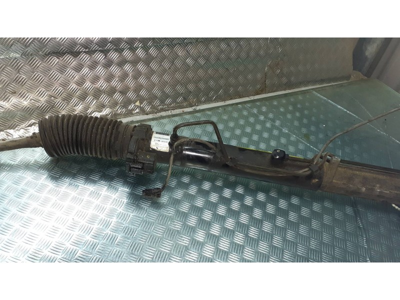 Recambio de cremallera direccion para kia carnival referencia OEM IAM 577004D500  