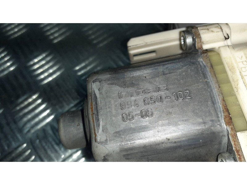 Recambio de motor elevalunas trasero derecho para peugeot 407 referencia OEM IAM 0130822200 994650102 