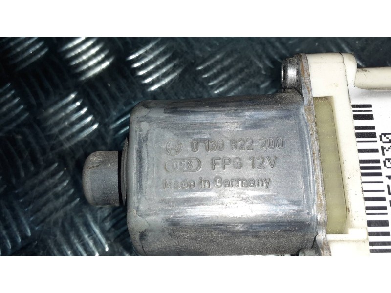 Recambio de motor elevalunas trasero derecho para peugeot 407 referencia OEM IAM 0130822200 994650102 