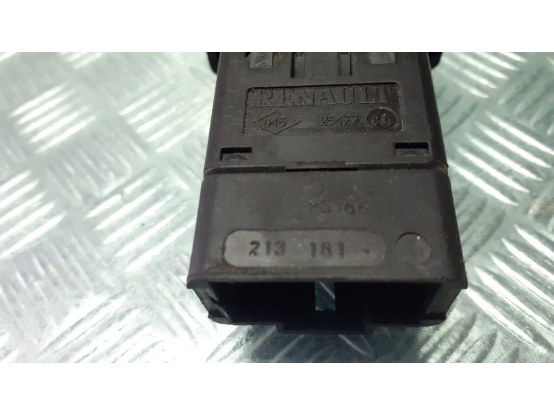 Recambio de warning para dacia logan referencia OEM IAM 213181  
