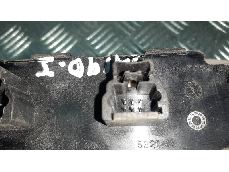 Recambio de mando elevalunas delantero izquierdo para citroen c5 break referencia OEM IAM 532697045 532697001 