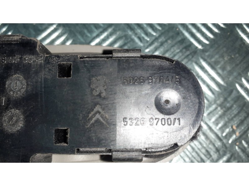 Recambio de mando elevalunas delantero izquierdo para citroen c5 break referencia OEM IAM 532697045 532697001 