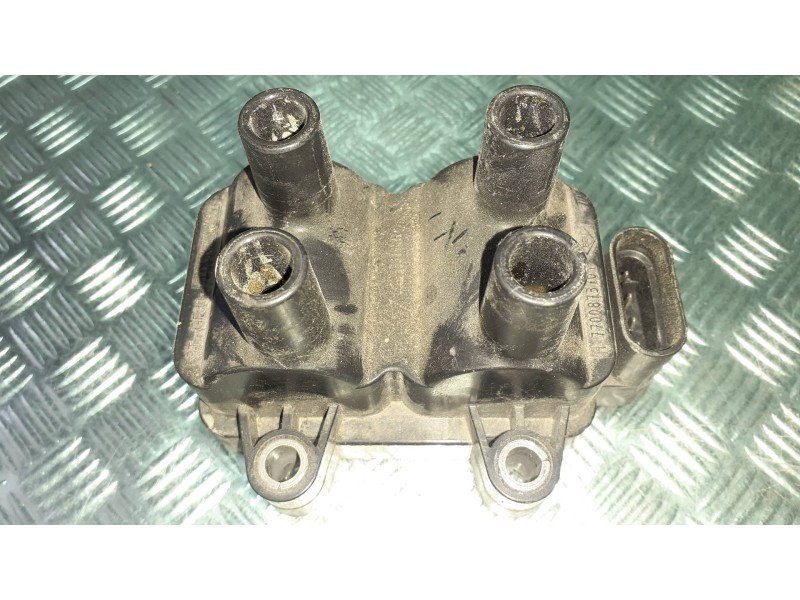 Recambio de bobina encendido para dacia logan referencia OEM IAM 7700873701 77080001 