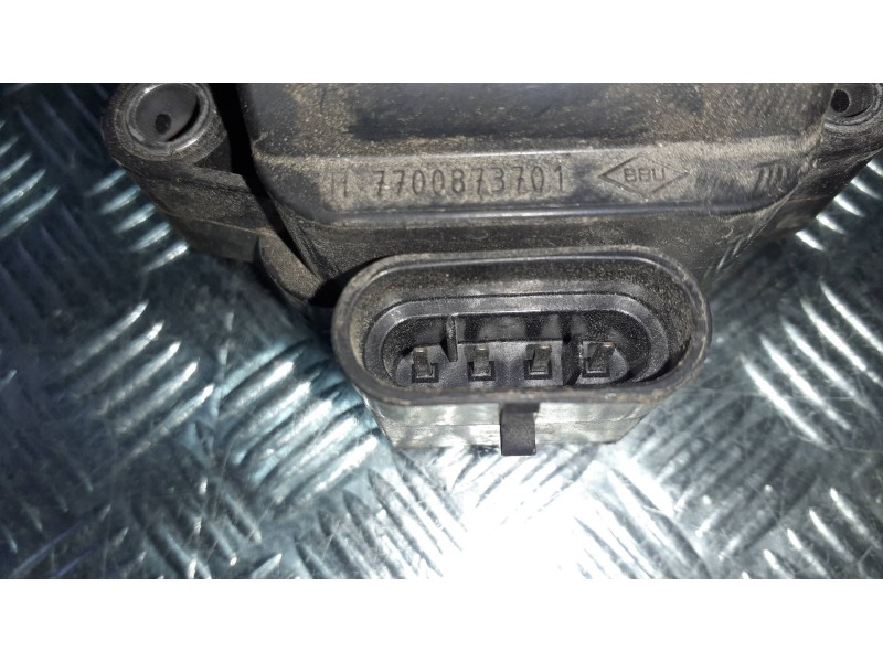 Recambio de bobina encendido para dacia logan referencia OEM IAM 7700873701 77080001 