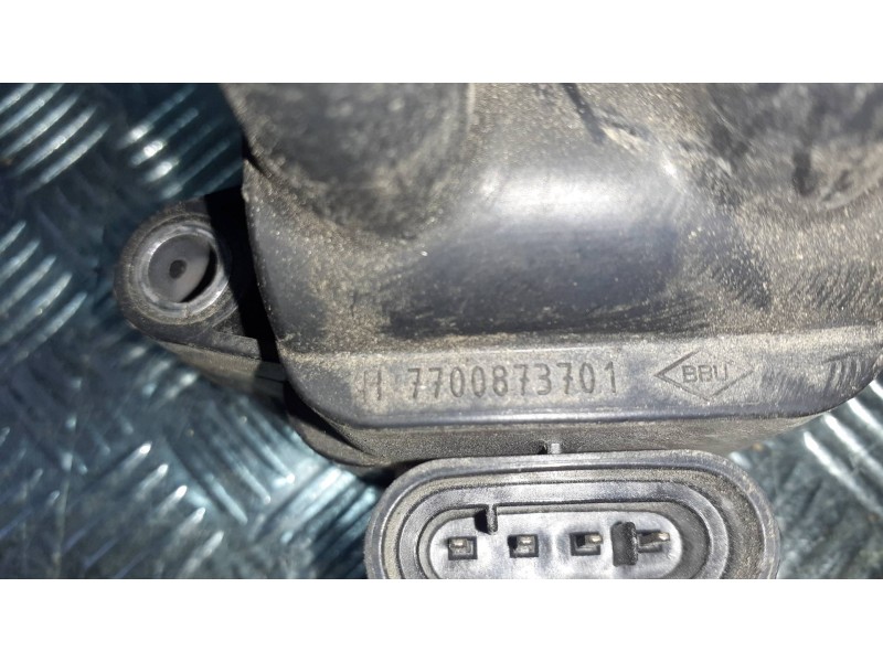 Recambio de bobina encendido para dacia logan referencia OEM IAM 7700873701 77080001 