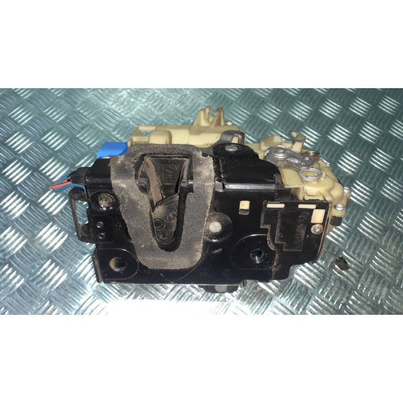 Recambio de cerradura puerta delantera derecha para volkswagen polo (9n3) referencia OEM IAM 3B1837016CC CONECTOR 8 PINES ELECTR