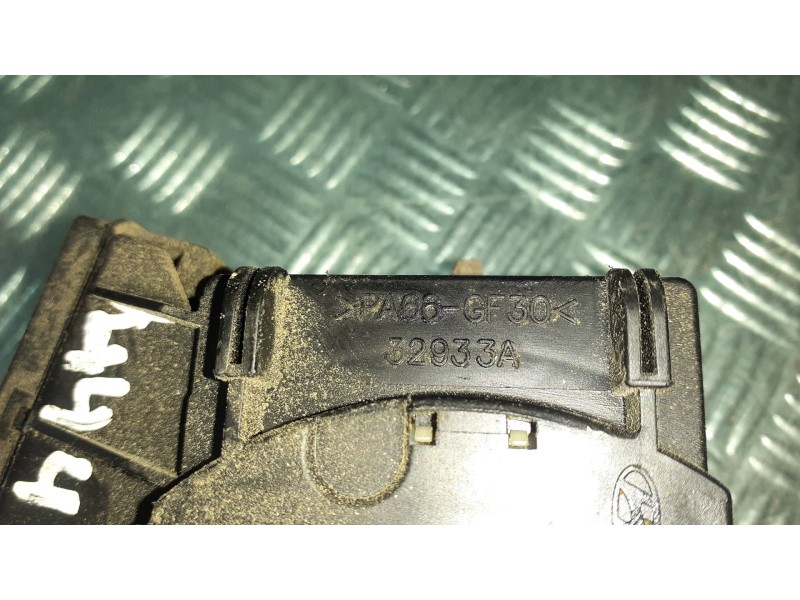 Recambio de mando limpia para hyundai getz (tb) referencia OEM IAM 32933A  