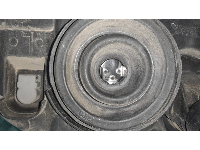 Recambio de faro izquierdo para dacia logan referencia OEM IAM 8200211005 89029771 