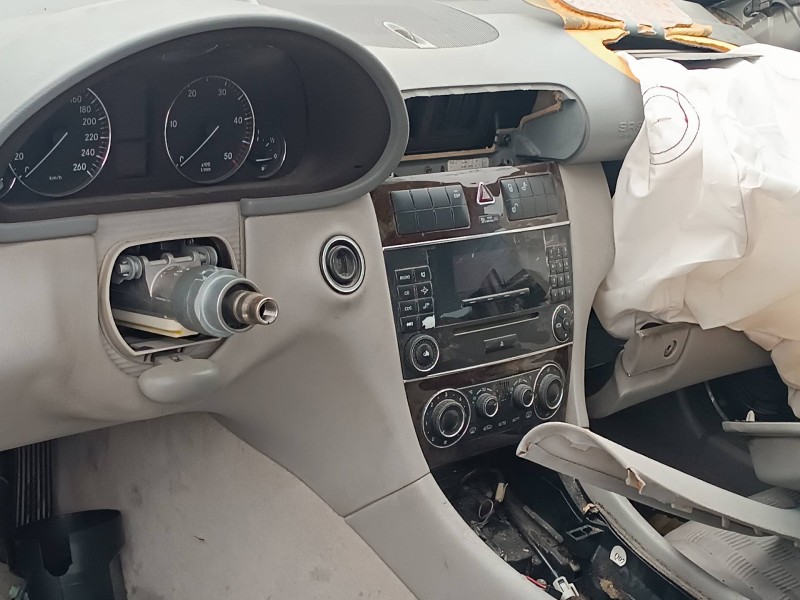 mercedes-benz clase c (w203) berlina del año 2008