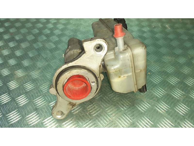 Recambio de bomba freno para renault megane iii berlina 5 p referencia OEM IAM 460910009R  