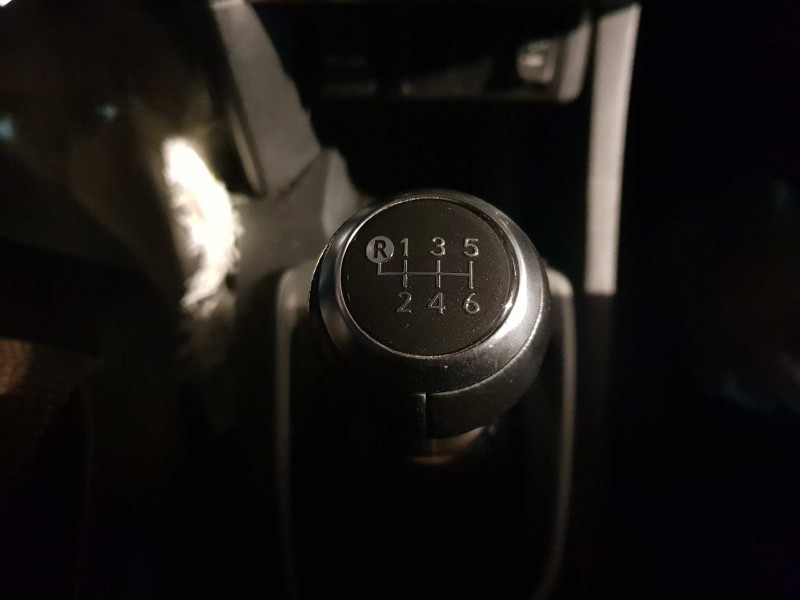 toyota auris del año 2014