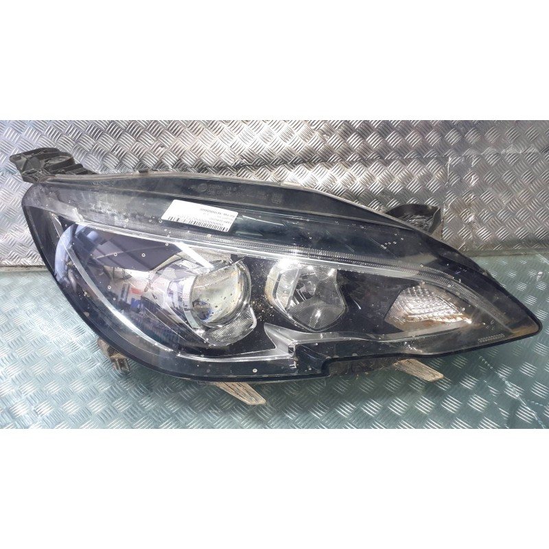 Recambio de faro derecho para peugeot 308 referencia OEM IAM 981699058000 98169905 9816990580