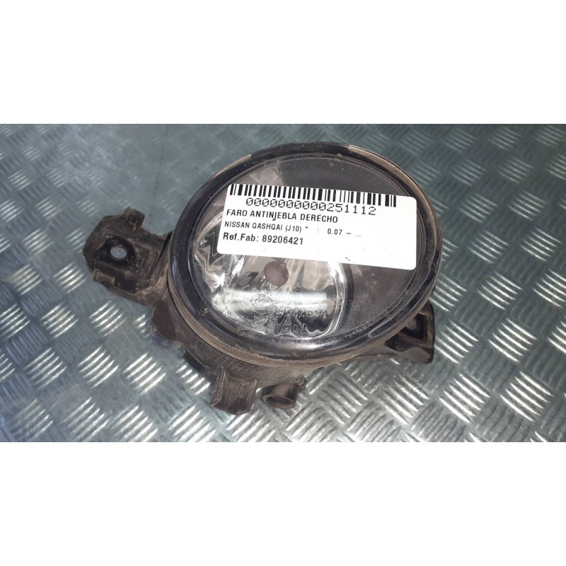 Recambio de faro antiniebla derecho para nissan qashqai (j10) referencia OEM IAM 89206421 261508990A 