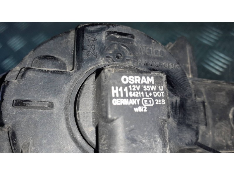 Recambio de faro antiniebla derecho para nissan qashqai (j10) referencia OEM IAM 89206421 261508990A 