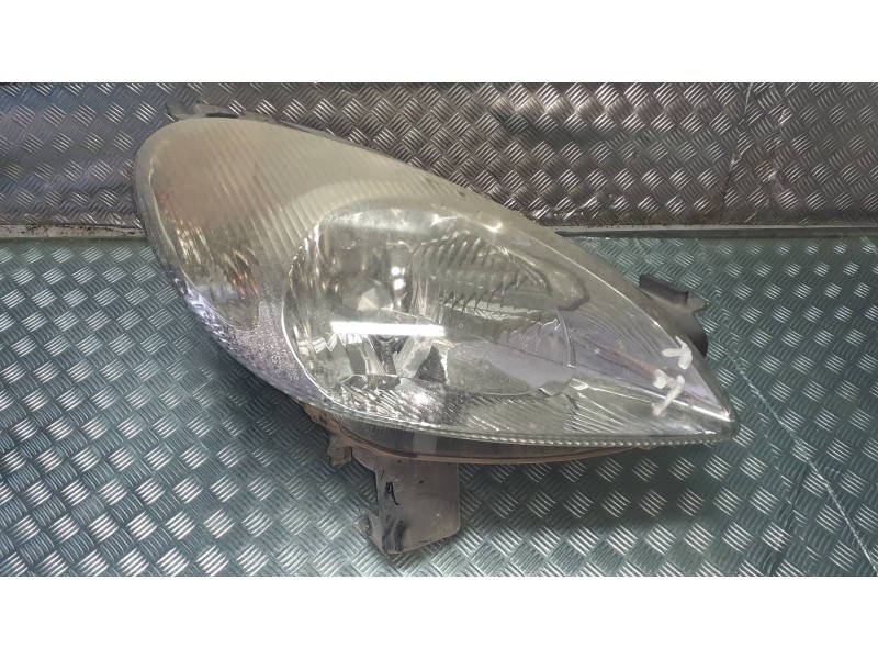 Recambio de faro derecho para citroen xsara picasso referencia OEM IAM 9631494980 89300200 