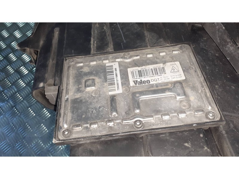 Recambio de faro izquierdo para citroen c5 berlina referencia OEM IAM 9661316680 89901090 89900021