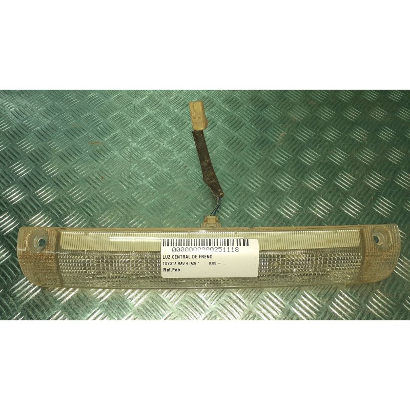 Recambio de luz central de freno para toyota rav 4 (a3) referencia OEM IAM   