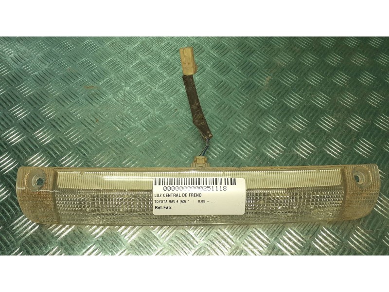 Recambio de luz central de freno para toyota rav 4 (a3) referencia OEM IAM   