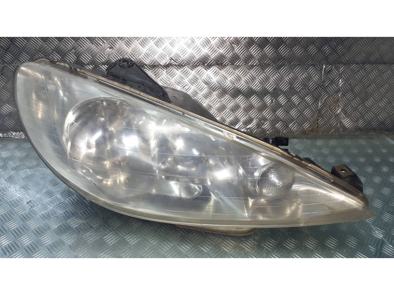 Recambio de faro derecho para peugeot 206 sw referencia OEM IAM 087276 89002772 